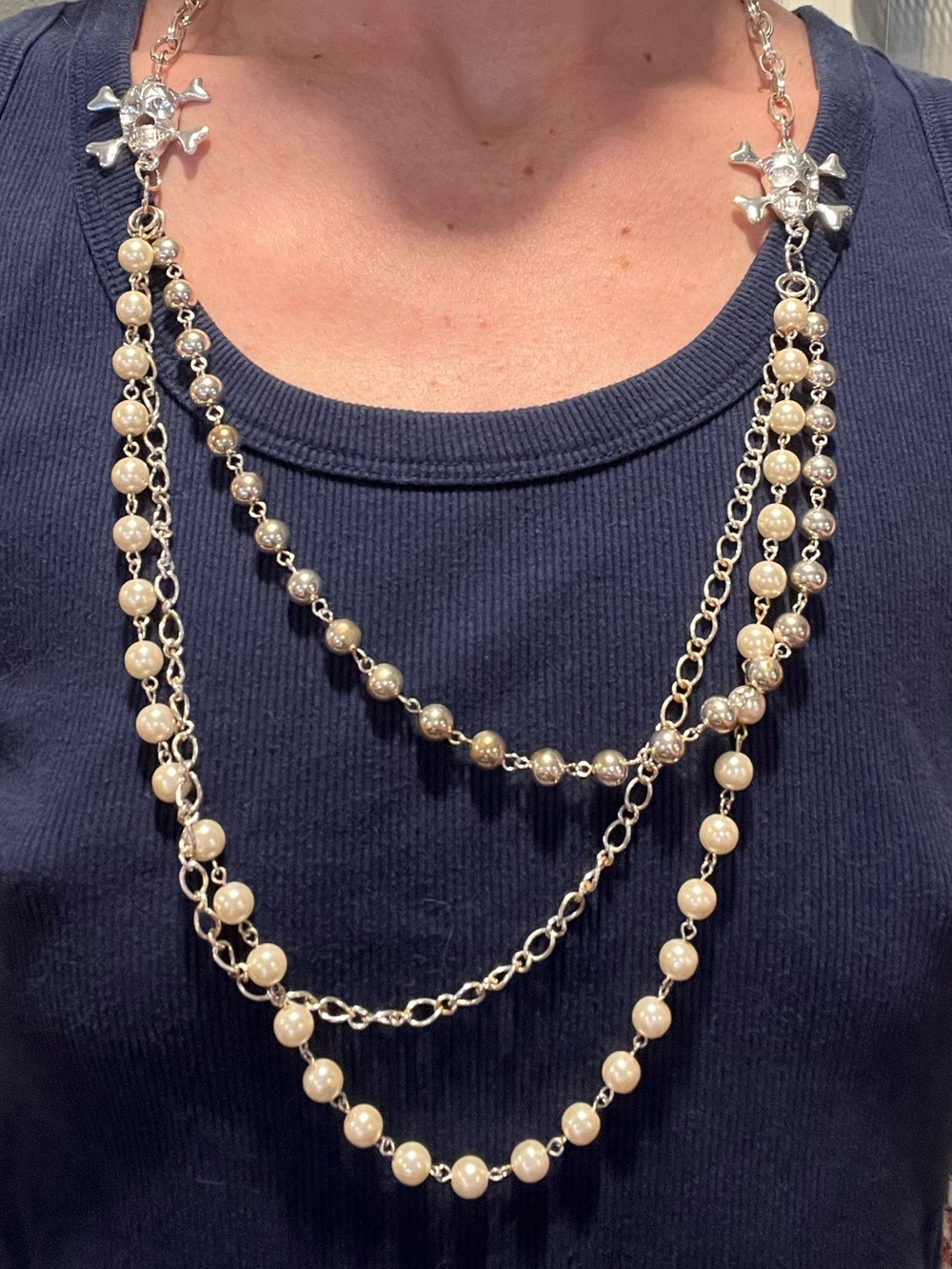 🌈 3/$10 Skull and Crossbones Layered Pearl and Silver Chain Necklace